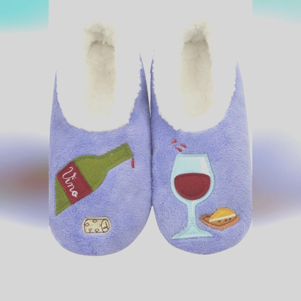- SOFT & COZY SHERPA LINED SNOOZIES SLIPPER SOCKS NWT